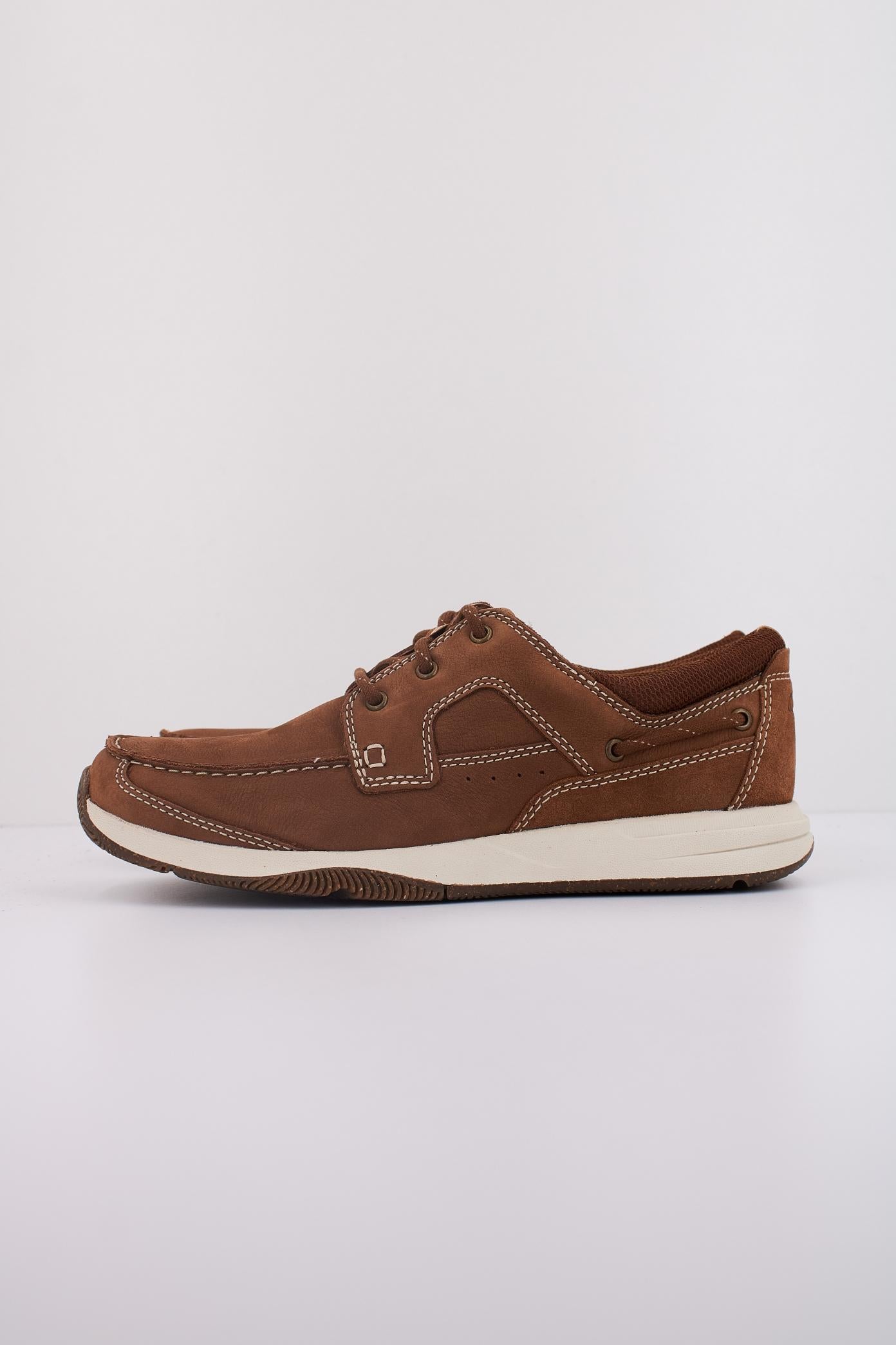 CLARKS SAILVIEW LACE en color MARRON (1)