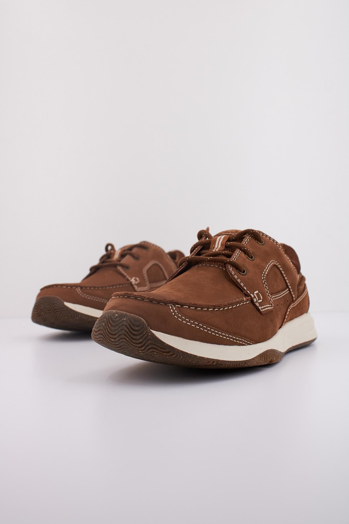 CLARKS SAILVIEW LACE en color MARRON (2)