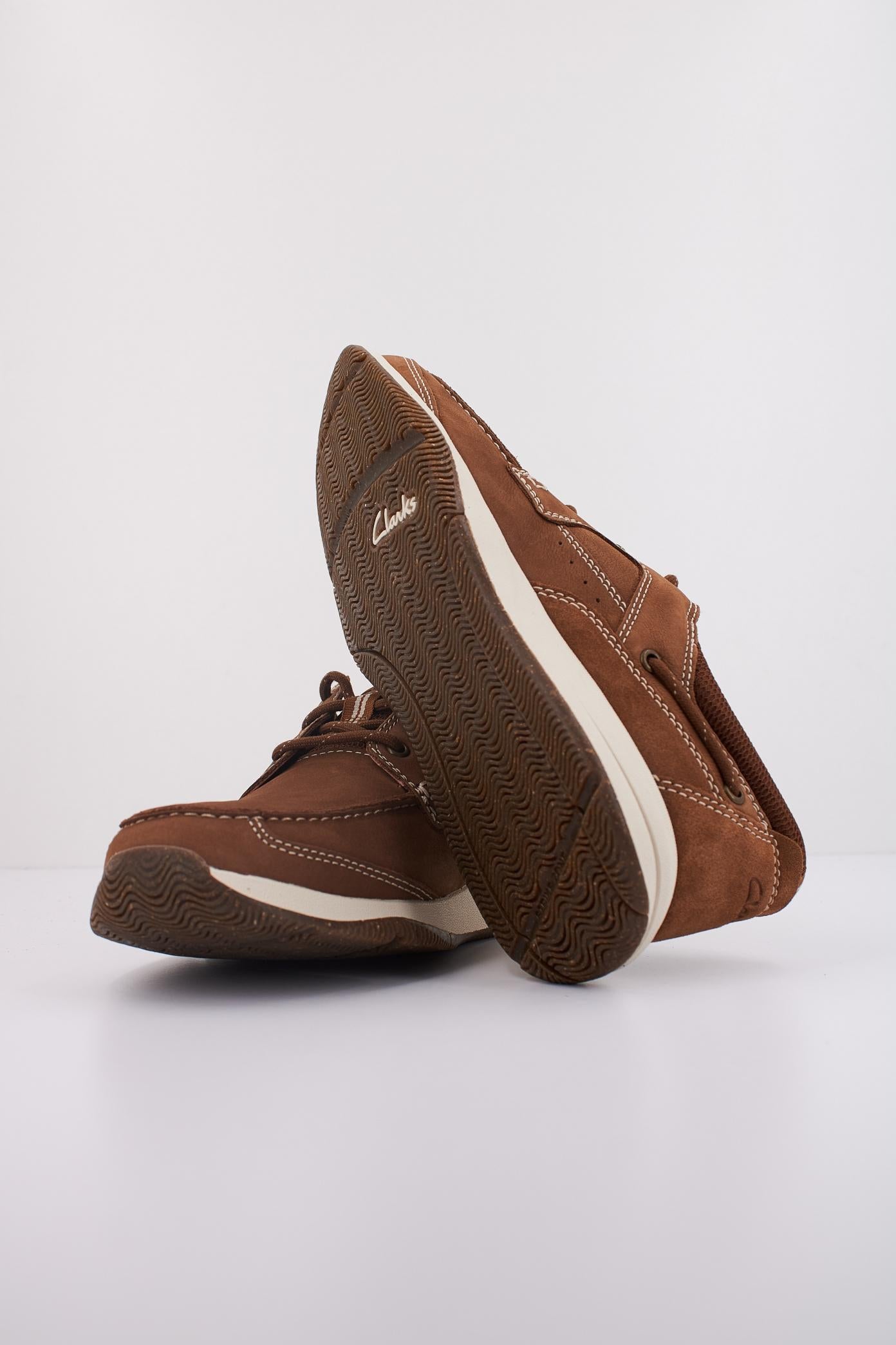 CLARKS SAILVIEW LACE en color MARRON (5)