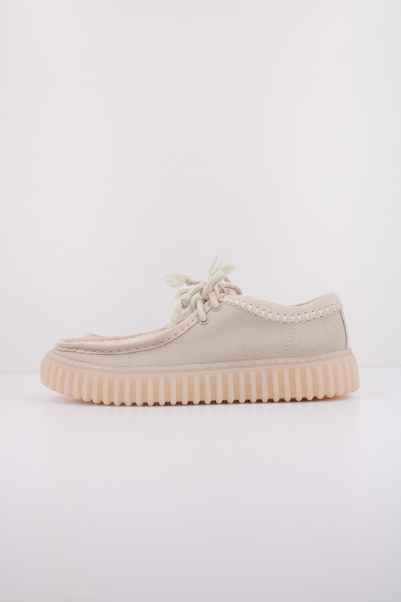 CLARKS TORHILL LO en color BEIS (1)