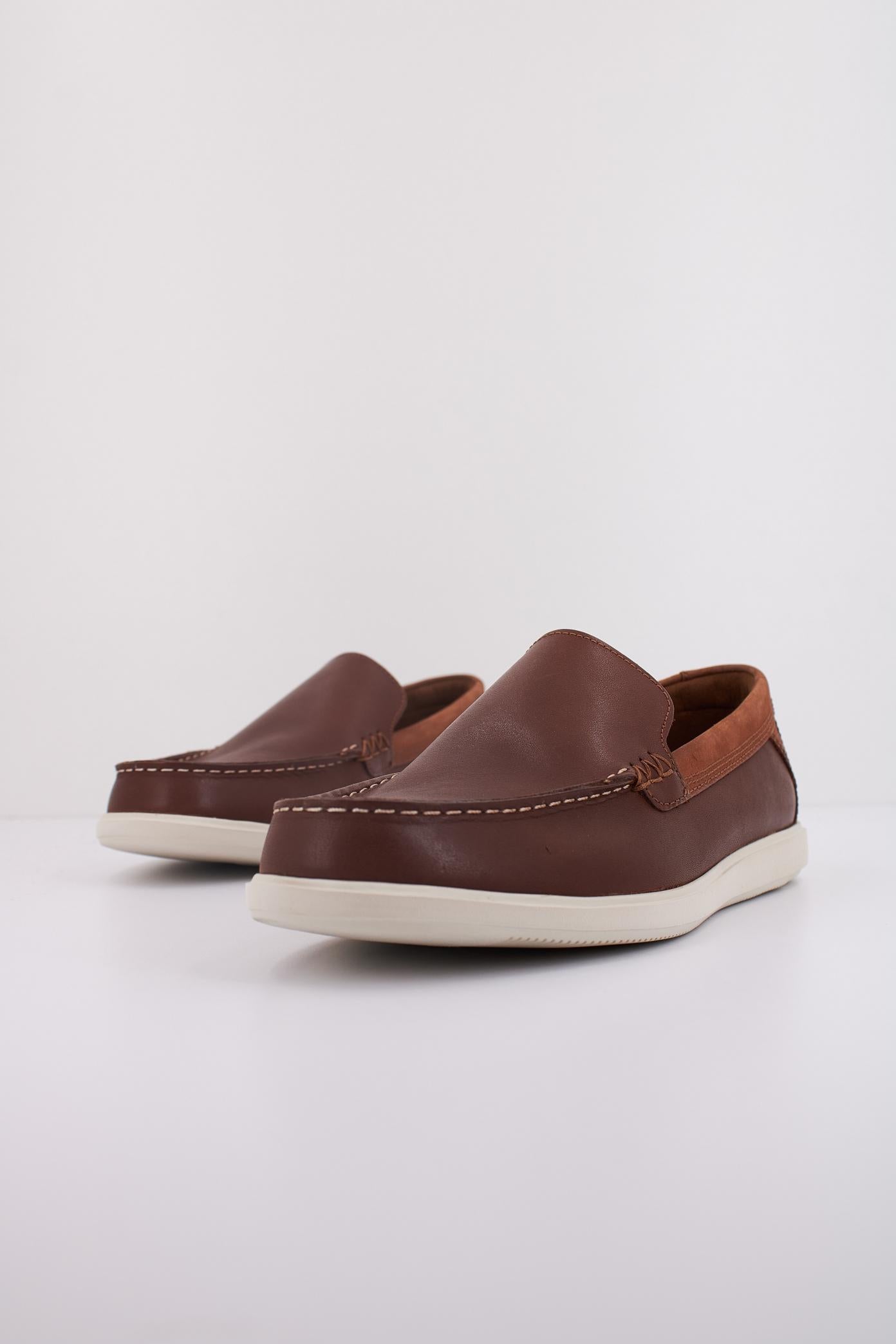 CLARKS BRATTON LOAFER en color MARRON (2)