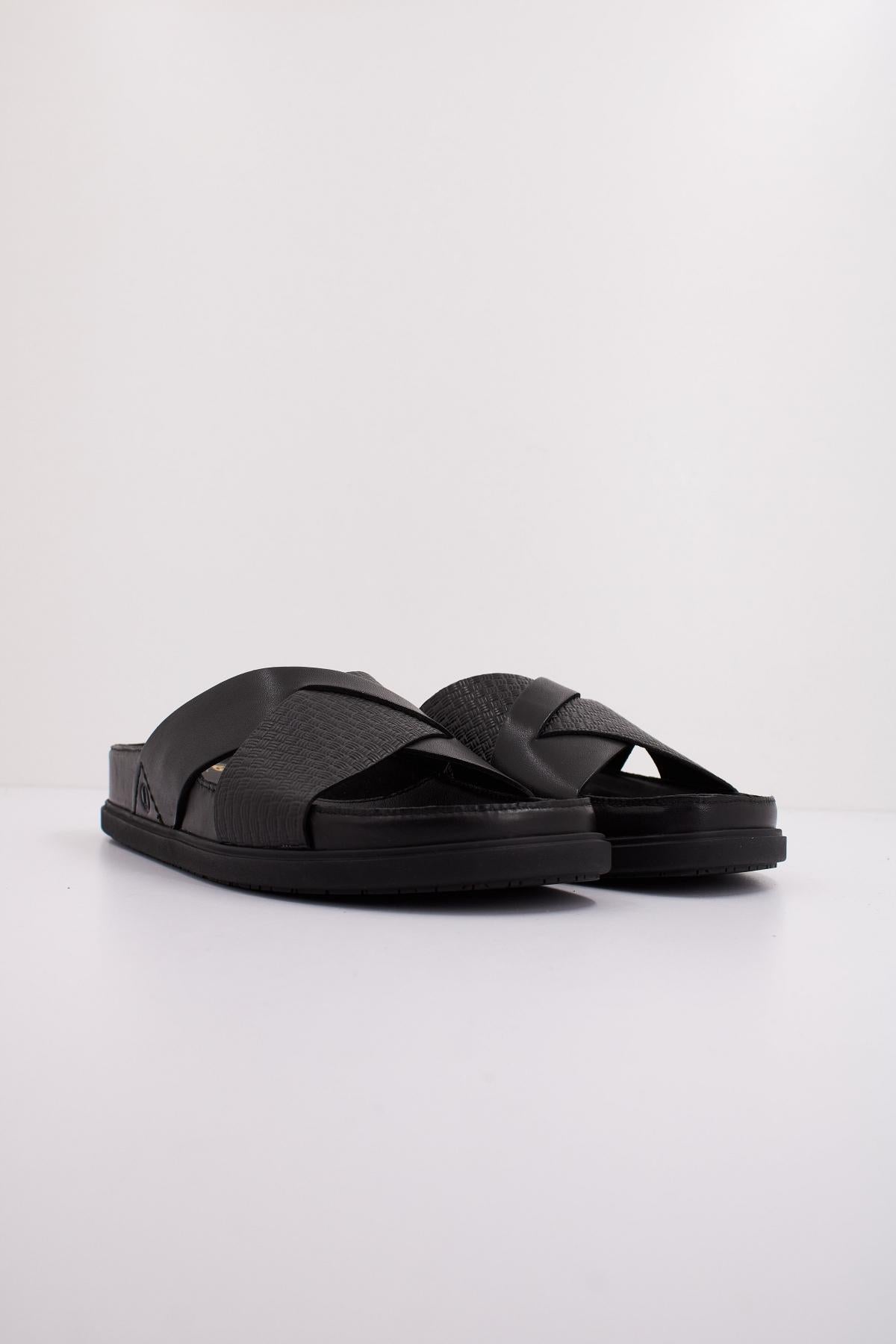 CLARKS TORFORD CROSS en color NEGRO (2)