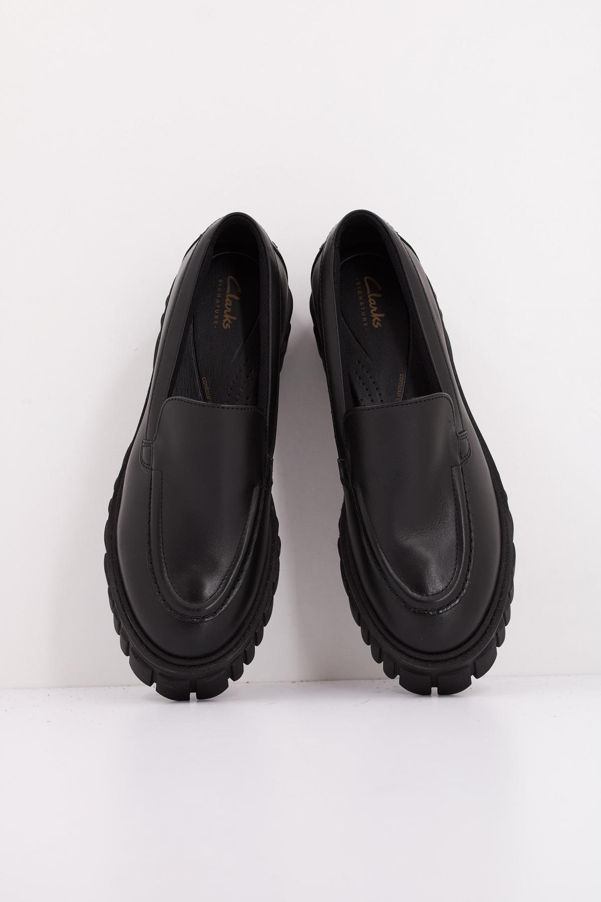 CLARKS PAGE LOAFER LEATHER en color NEGRO (3)