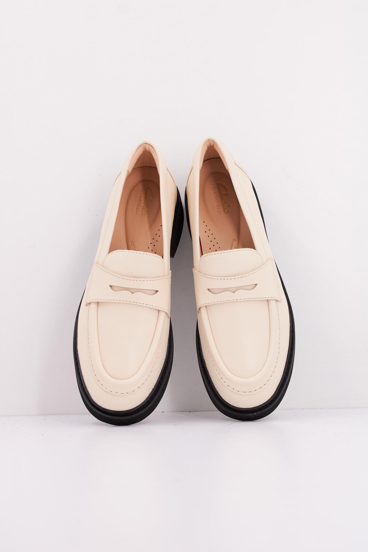 CLARKS SPLEND EDGE en color BEIS (3)