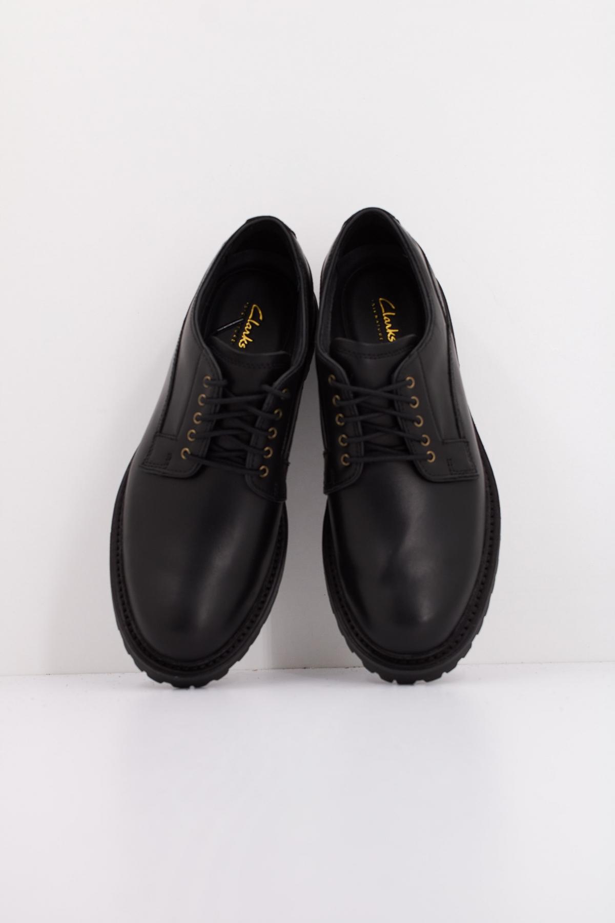 CLARKS RIDGE LO en color NEGRO (3)