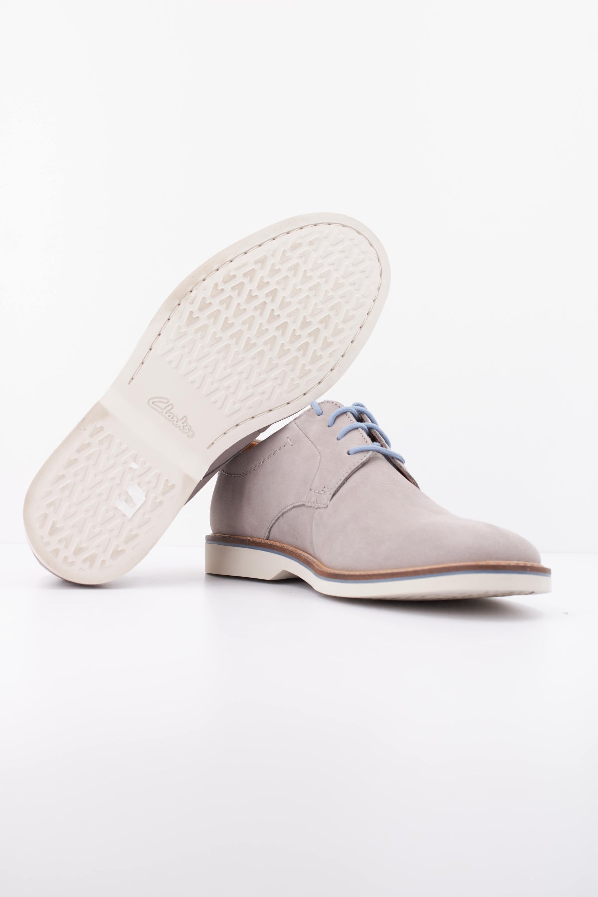 CLARKS ATTICUS LTLACE en color GRIS (5)