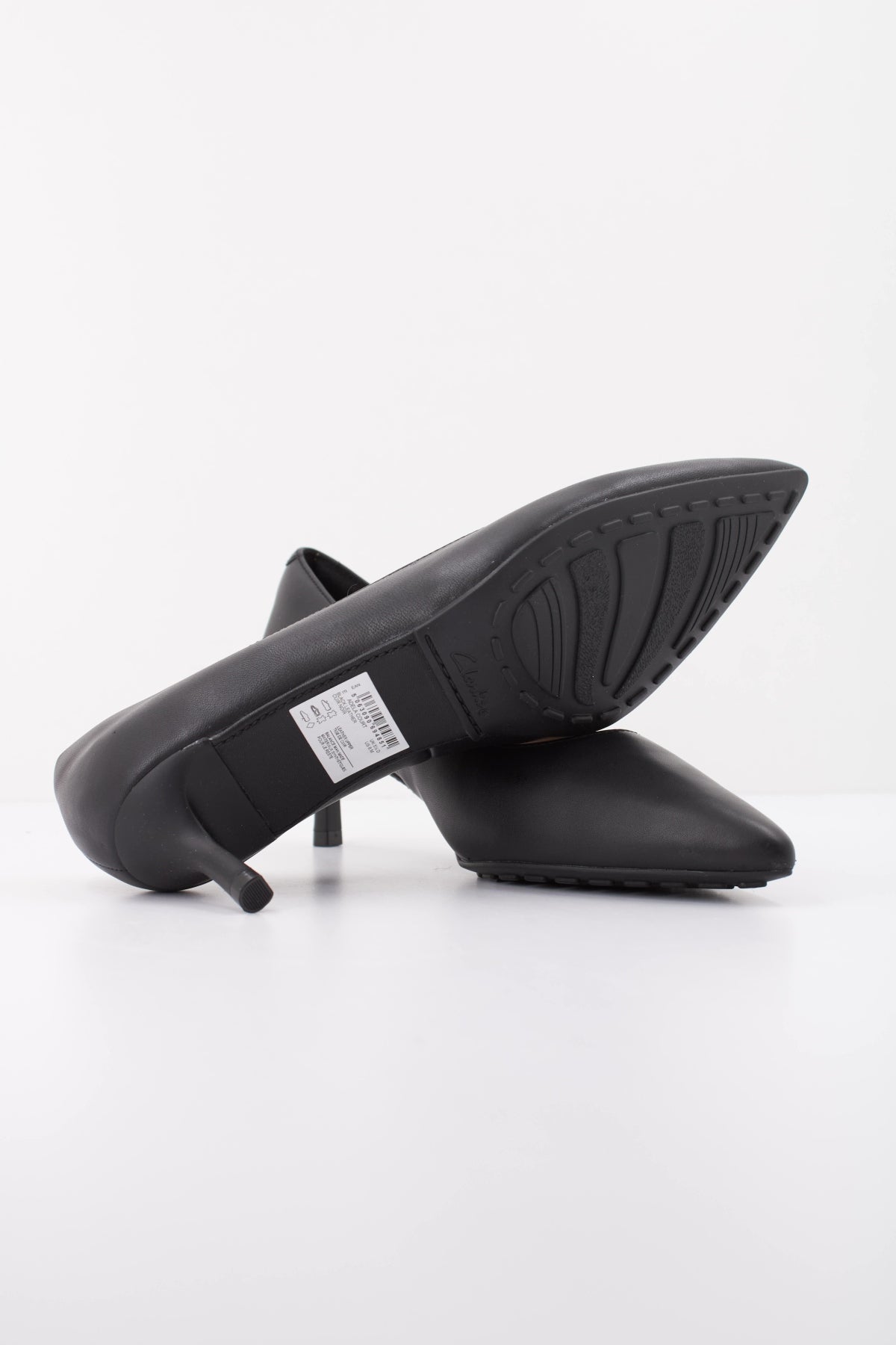 CLARKS ADELA COURT en color NEGRO (5)