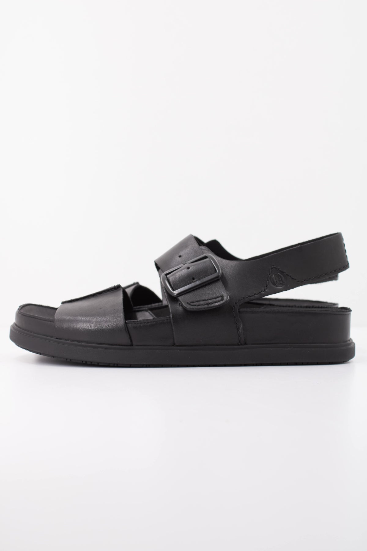 CLARKS TORFOR STRAP en color NEGRO (1)