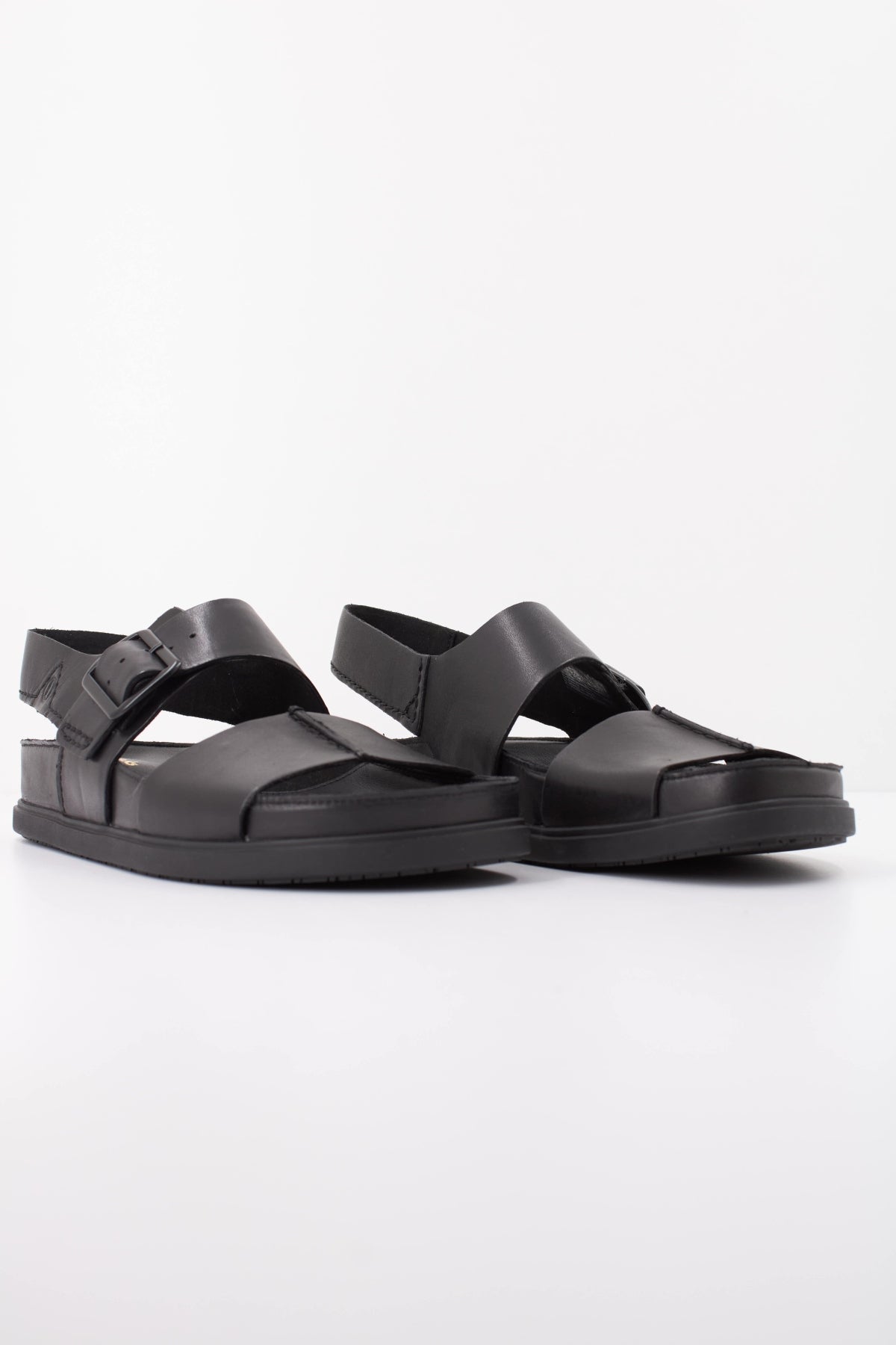 CLARKS TORFOR STRAP en color NEGRO (2)
