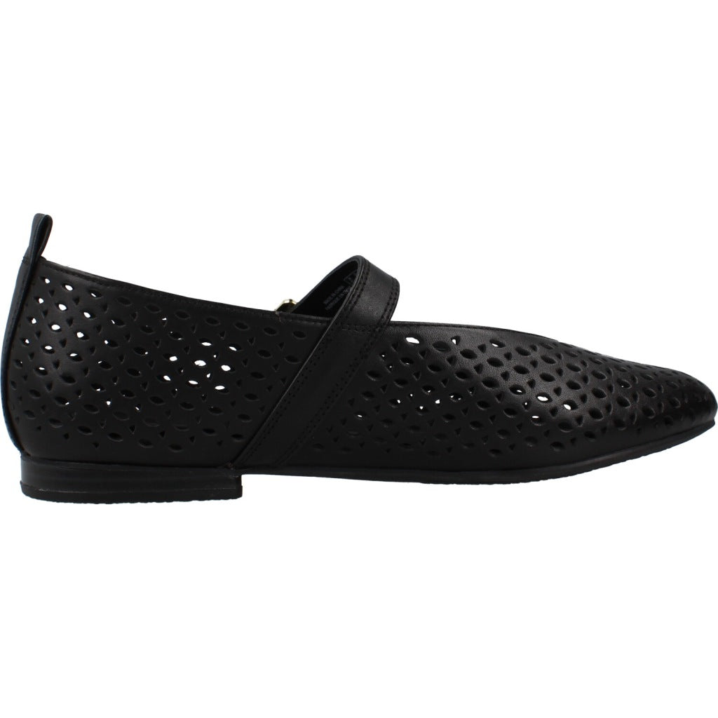 CLARKS FAWNA JANE en color NEGRO (4)