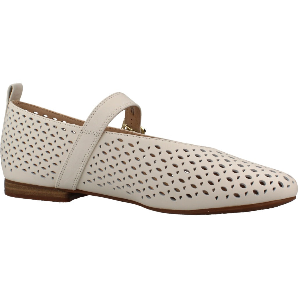 CLARKS FAWNA JANE en color BLANCO (5)