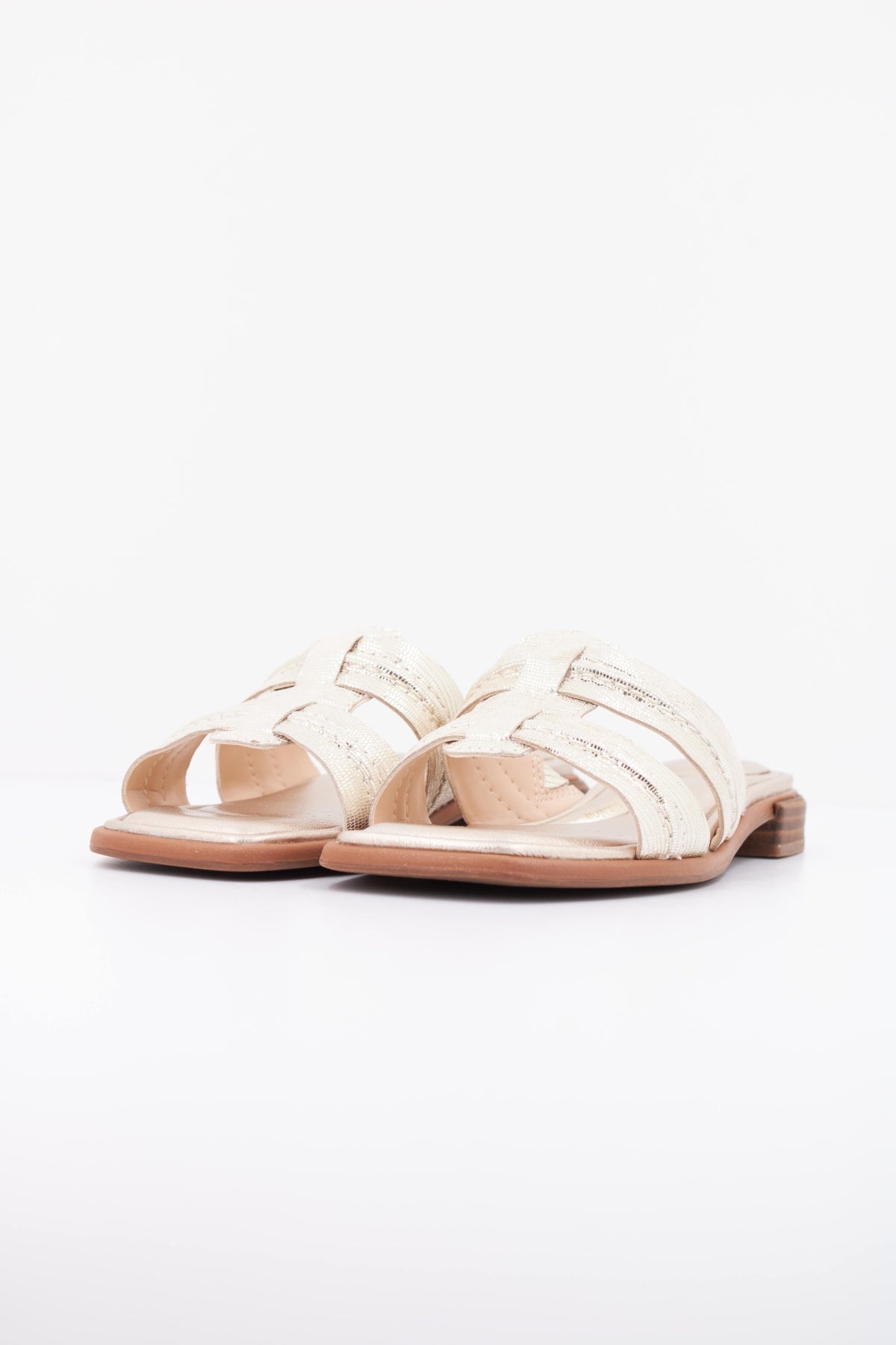 CLARKS ARIANY MULE en color ORO (2)
