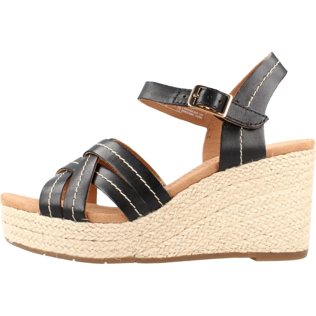 CLARKS SABINA STRAP en color NEGRO (2)