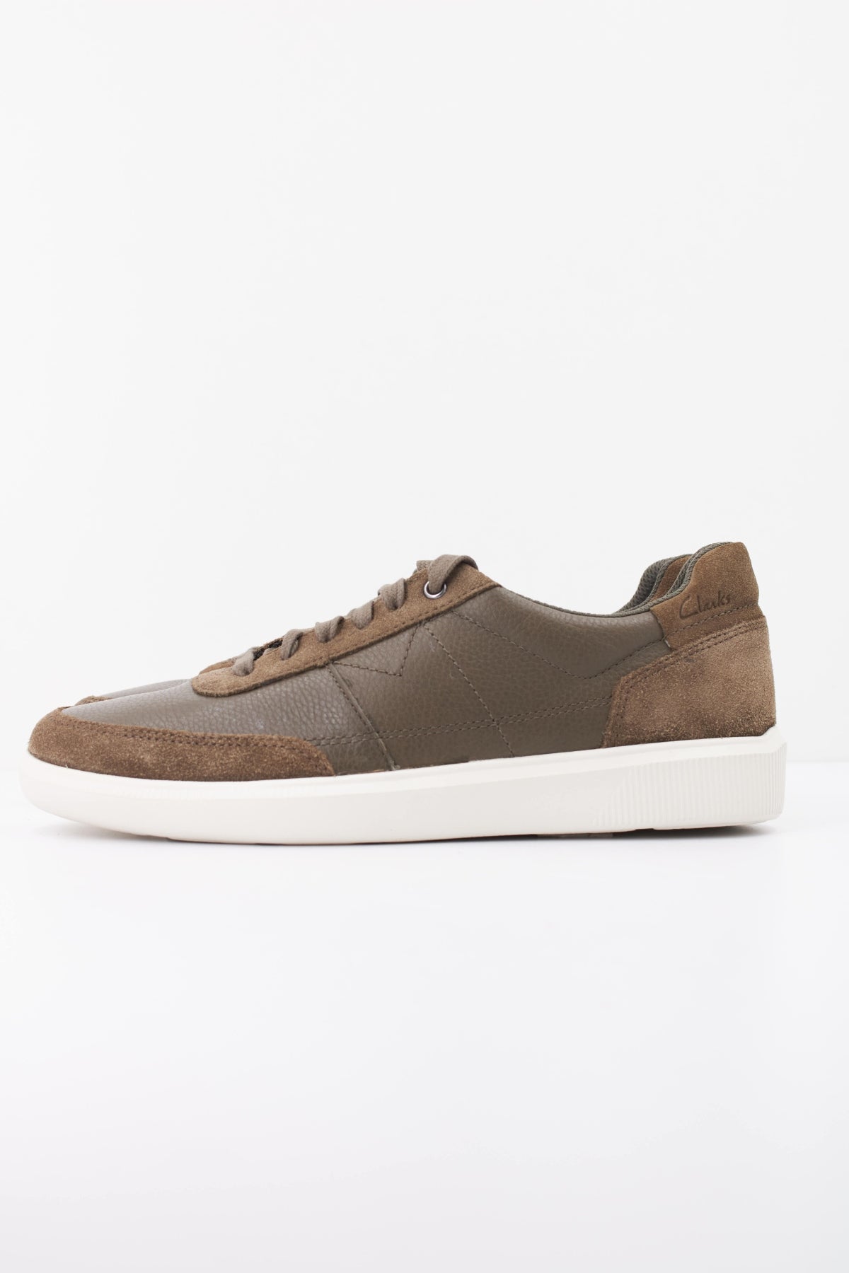 CLARKS BRODIN LO en color VERDE (1)