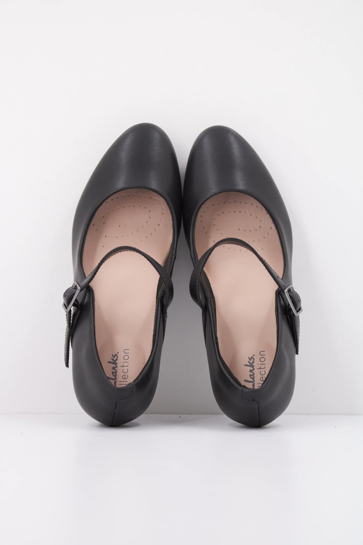 CLARKS C AMBYR SHINE en color NEGRO (3)