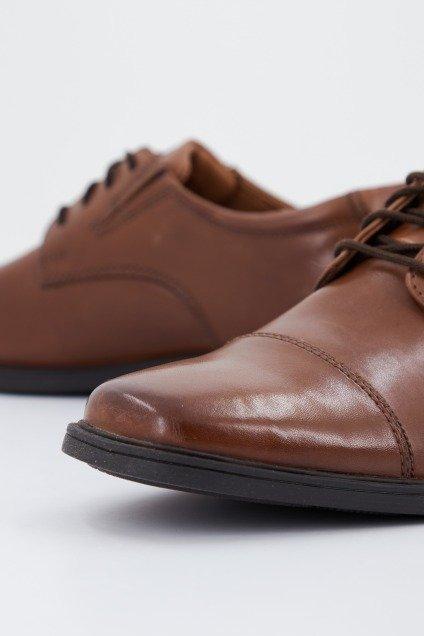 CLARKS TILDEN CAP DARK en color MARRON (4)
