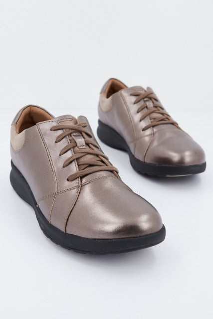 CLARKS UN ADORN LACE en color BRONCE (2)