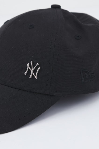 NEW ERA MLB FLAWLESS LOGO BASIC en color NEGRO (4)