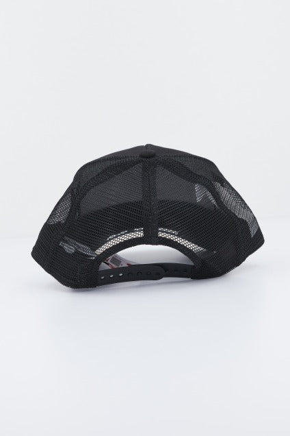 NEW ERA CLEAN TRUCKER NEYYAN en color NEGRO (3)