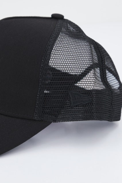 NEW ERA CLEAN TRUCKER NEYYAN en color NEGRO (4)