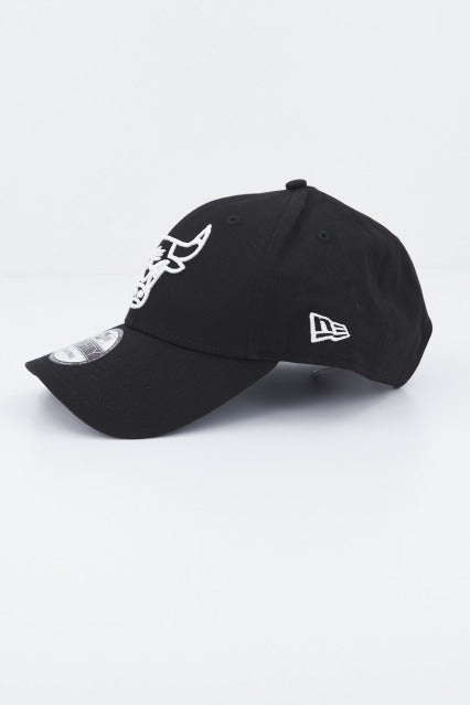 NEW ERA NBA ESSENTIAL OUTLINE en color NEGRO (2)