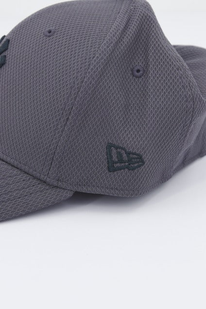 NEW ERA DIAMOND ERA FORTY NEYYAN en color GRIS (4)