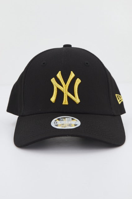 NEW ERA WMNS METALLIC LOGO FORTY en color NEGRO (1)