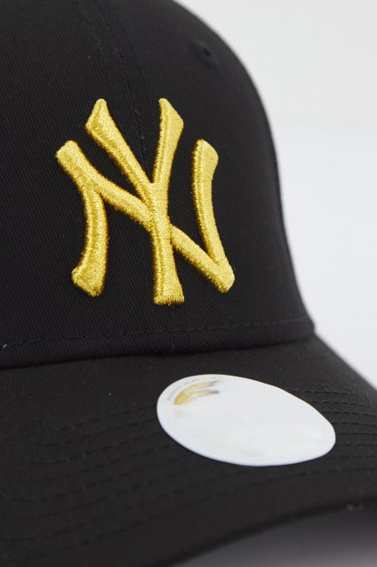 NEW ERA WMNS METALLIC LOGO FORTY en color NEGRO (4)