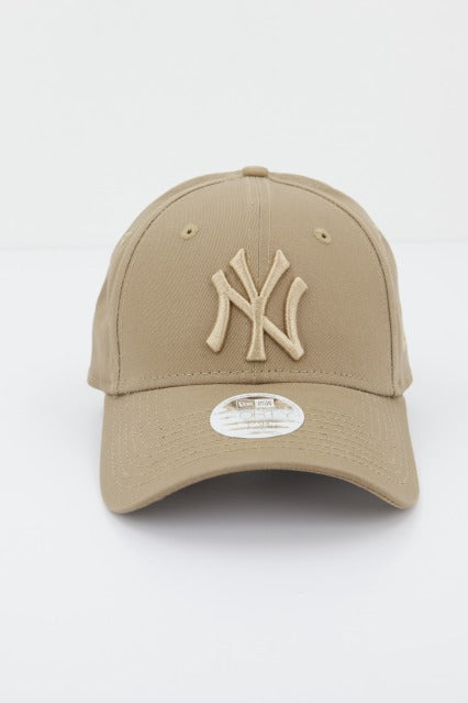 NEW ERA WMNS LEAGUE ESS FORTY NEY en color MARRON (1)