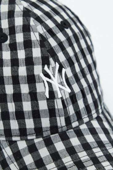 NEW ERA WMNS GINGHAM TWENTY NEYYA en color NEGRO (4)