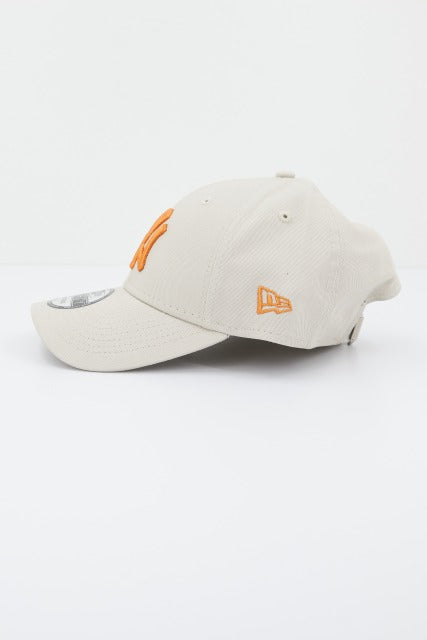 NEW ERA LEAGUE ESSENTIAL FORTY NE en color BEIS (2)