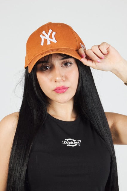 NEW ERA LEAGUE ESSENTIAL FORTY NE en color NARANJA (5)