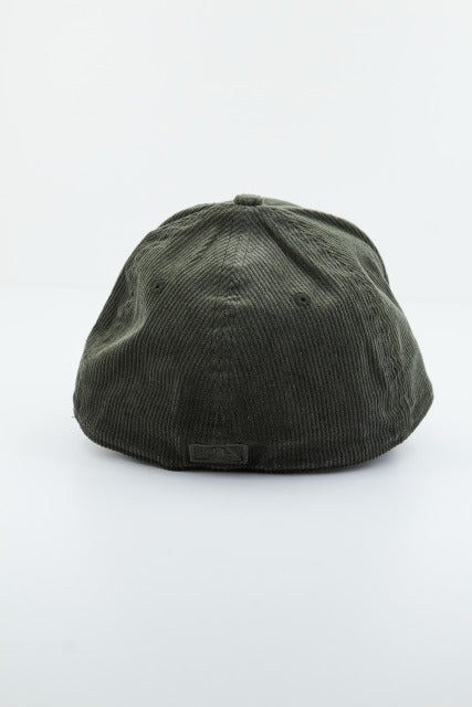 NEW ERA THIRTY NEYYAN en color VERDE (3)