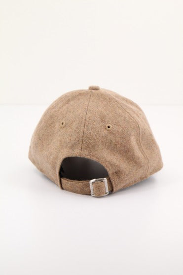 NEW ERA WMNS WOOL FORTY NEYYAN en color MARRON (3)