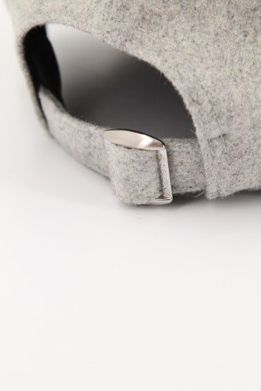 NEW ERA WMNS WOOL FORTY NEYYAN en color GRIS (4)