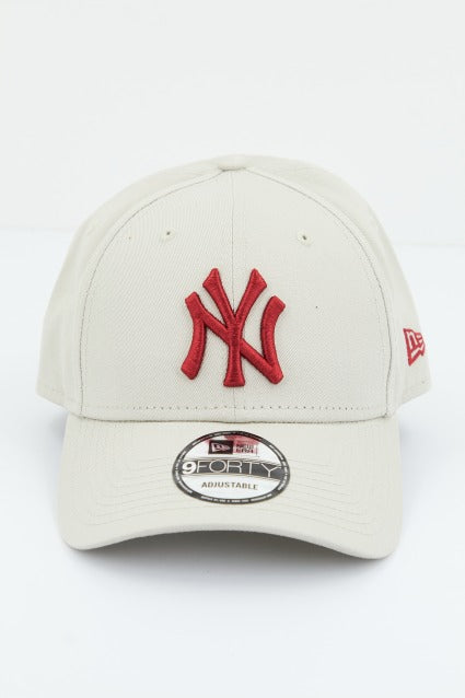 NEW ERA LEAGUE ESSENTIAL FORTY en color BEIS (1)