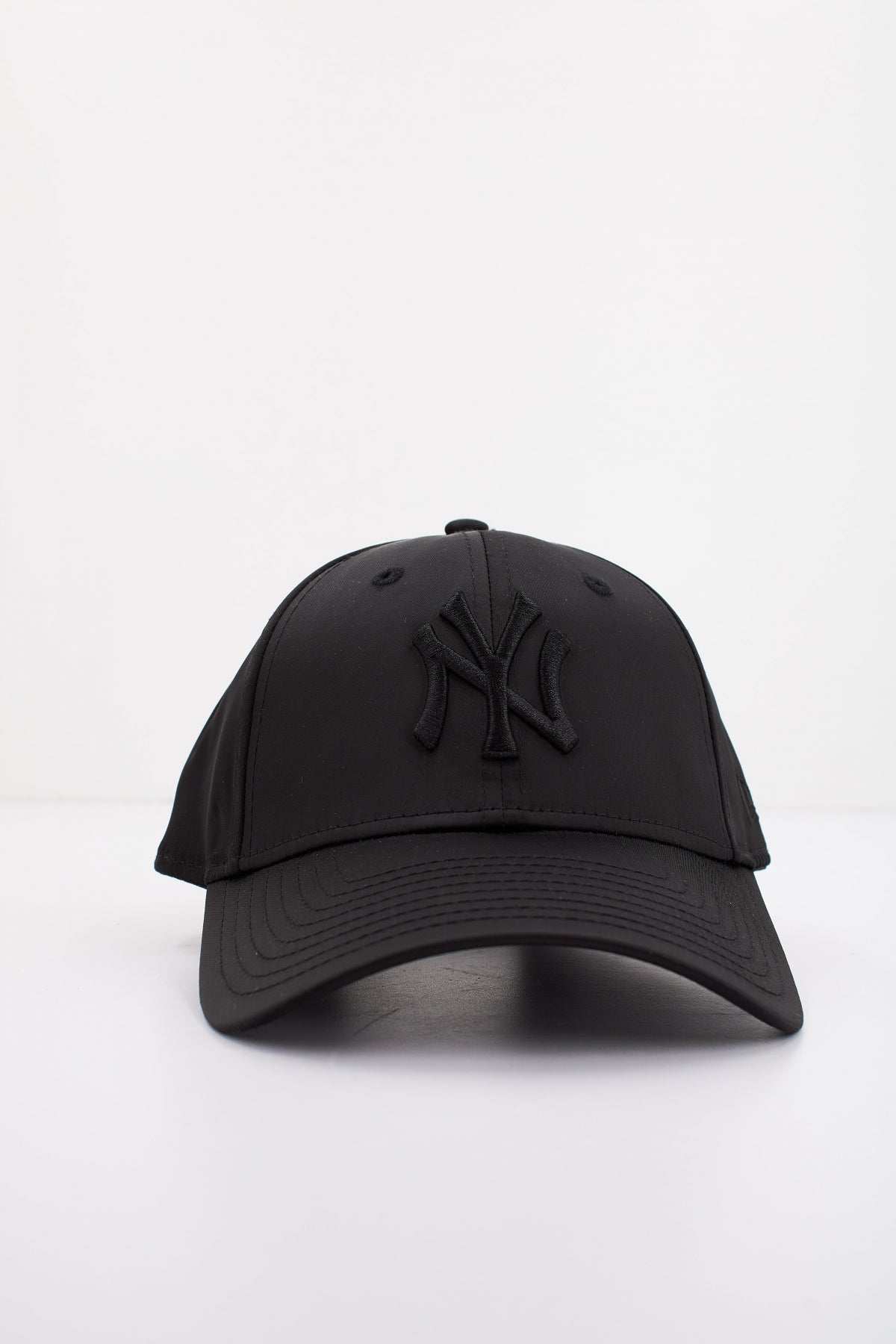 NEW ERA FEMALE SATIN FORTY en color NEGRO (1)