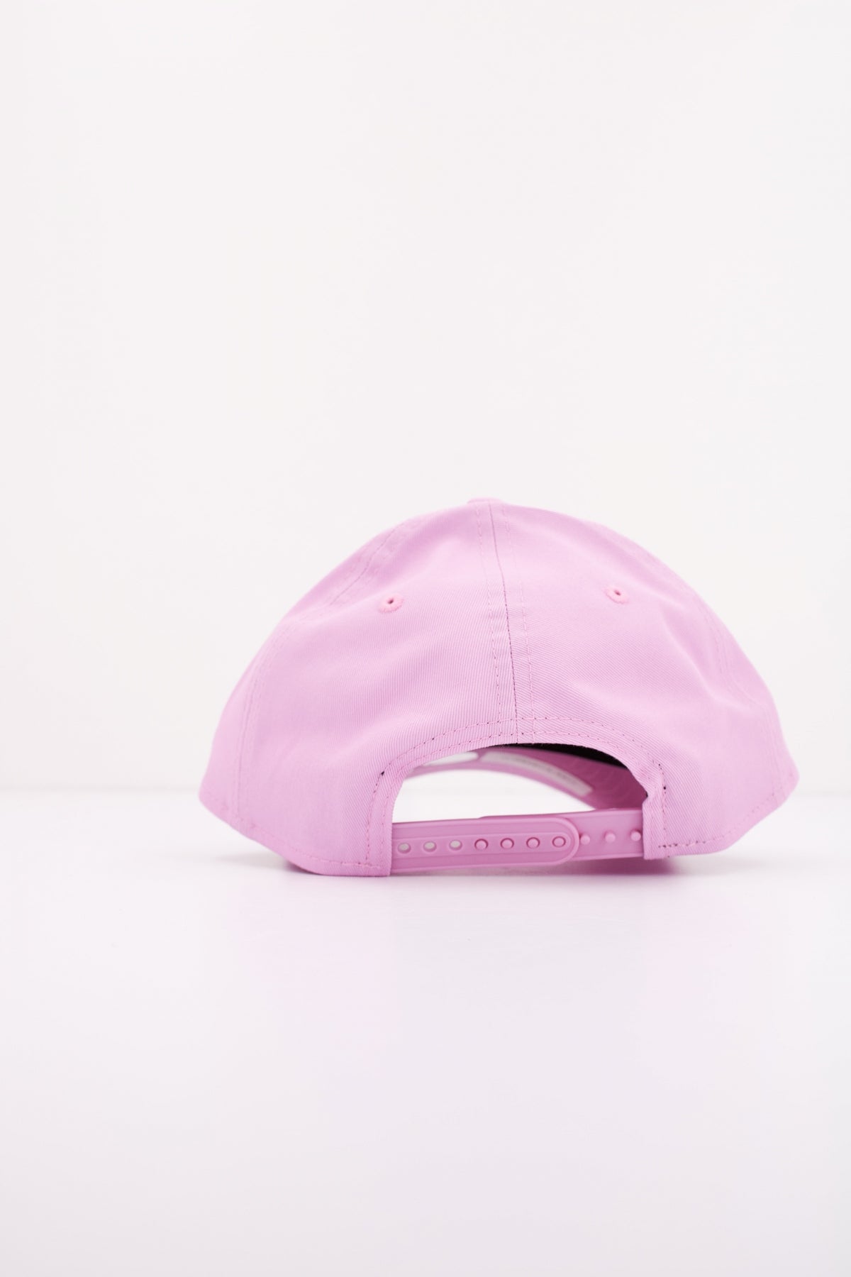 NEW ERA FLAWLESS FORTY en color ROSA (3)