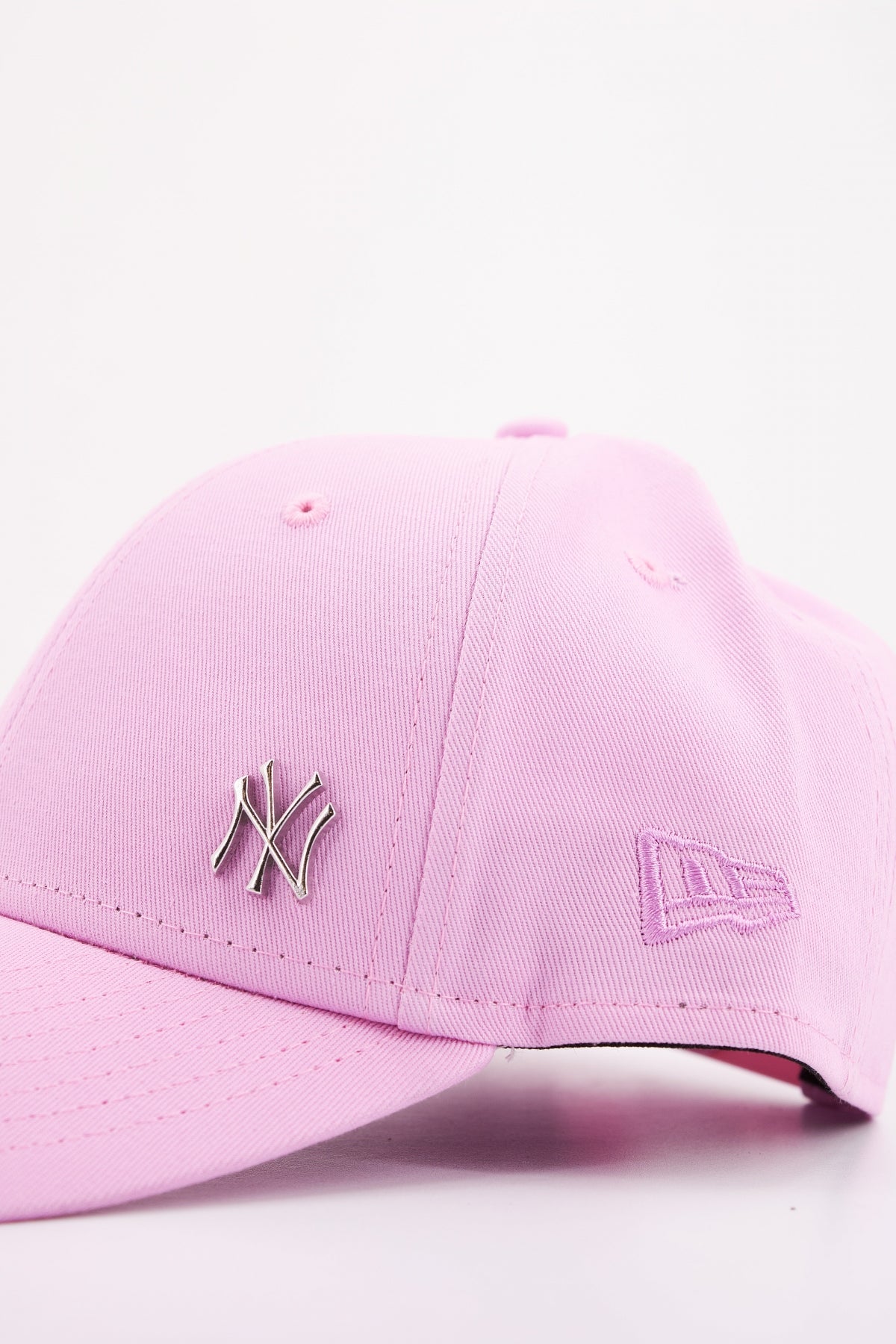 NEW ERA FLAWLESS FORTY en color ROSA (4)