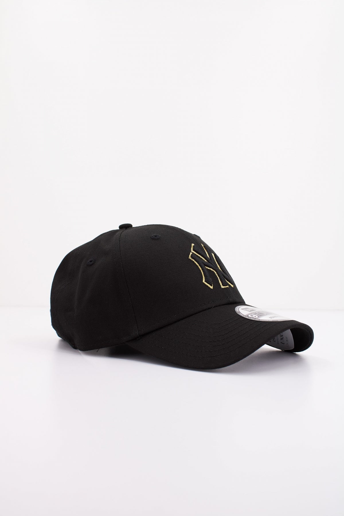 NEW ERA METALLIC OUTLINE FORTY en color NEGRO (2)