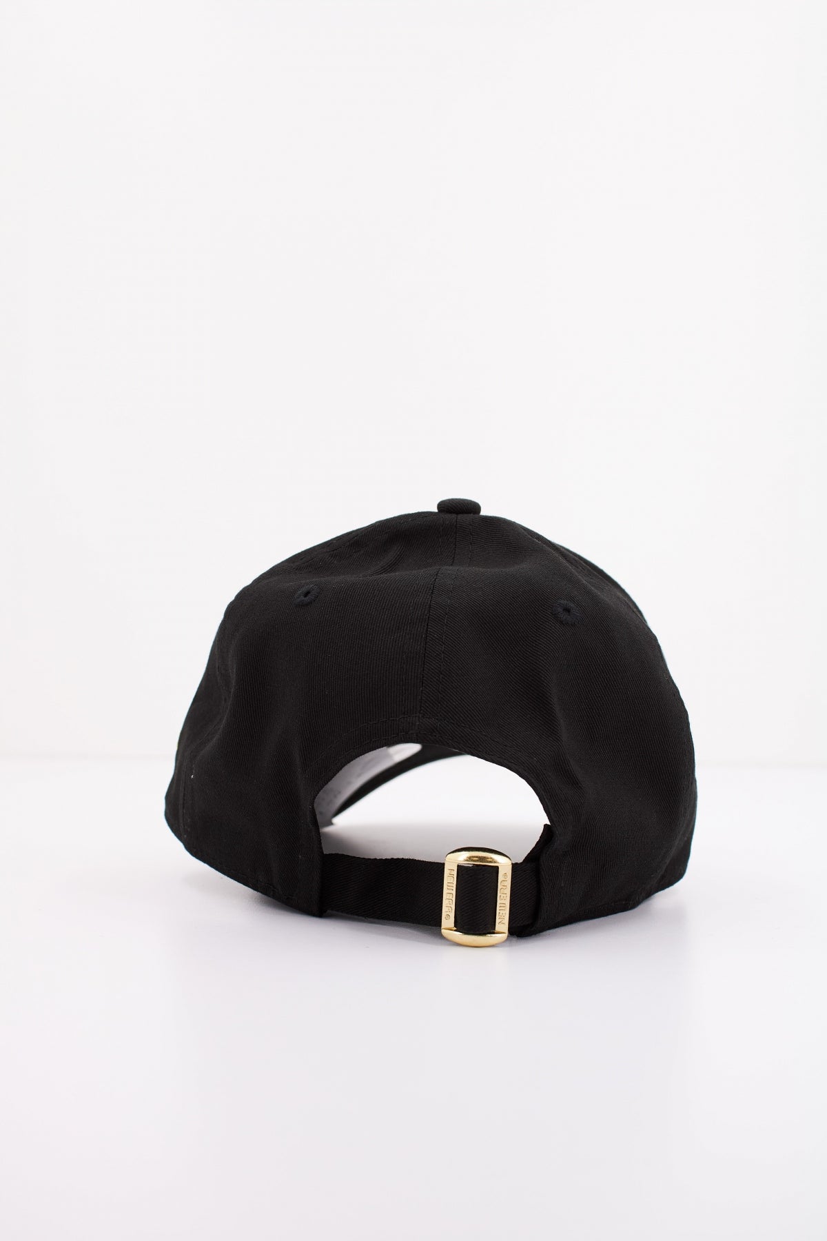 NEW ERA METALLIC OUTLINE FORTY en color NEGRO (3)