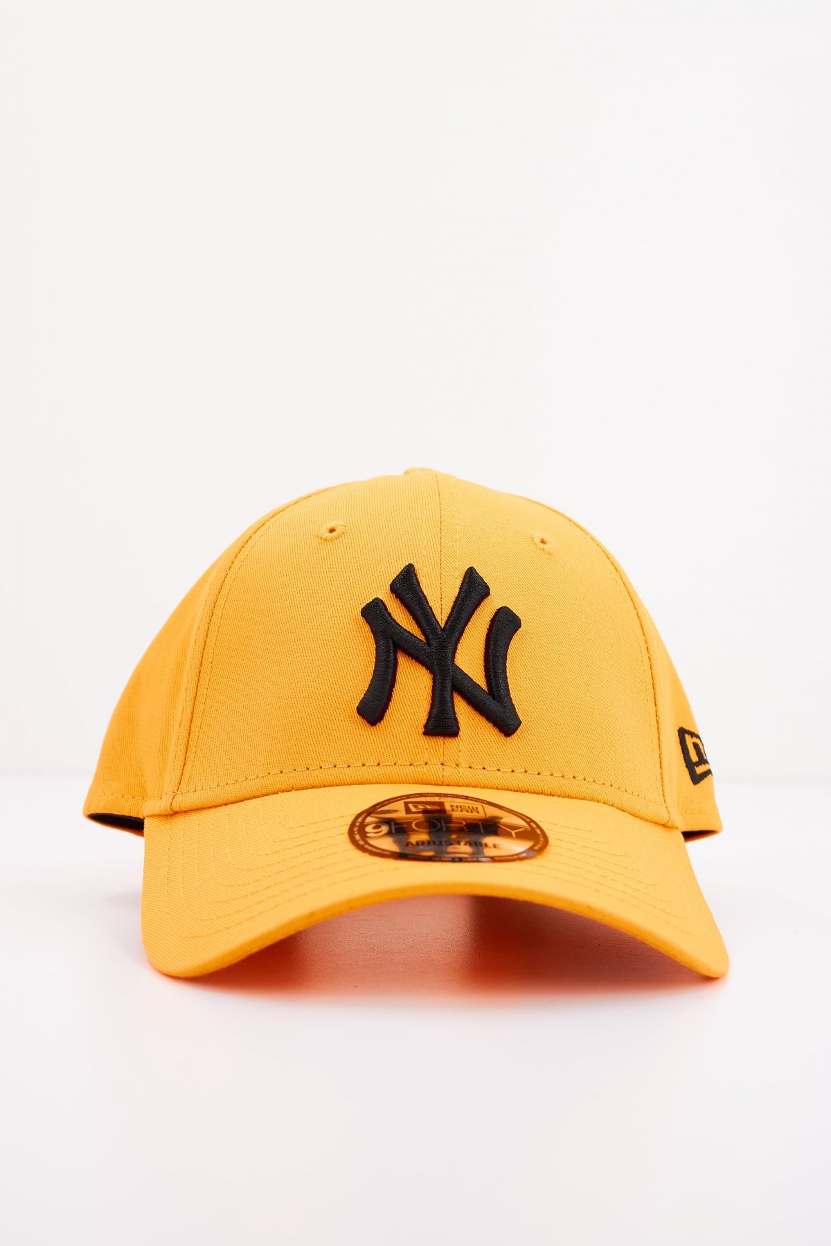 NEW ERA LEAGUE ESSENTIAL FORTY en color NARANJA (1)