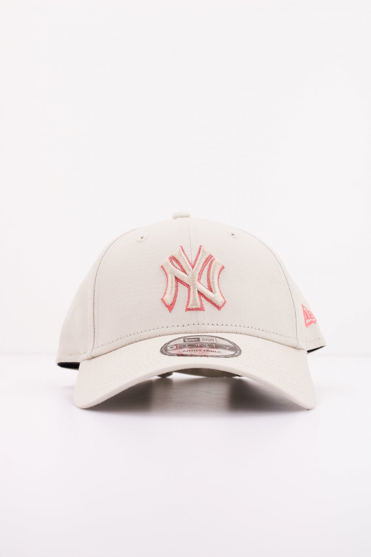 NEW ERA TEAM OUTLINE FORTY en color BEIS (1)