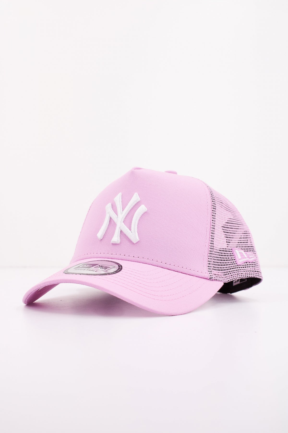 NEW ERA LEAGUE ESS TRUCKER en color ROSA (2)