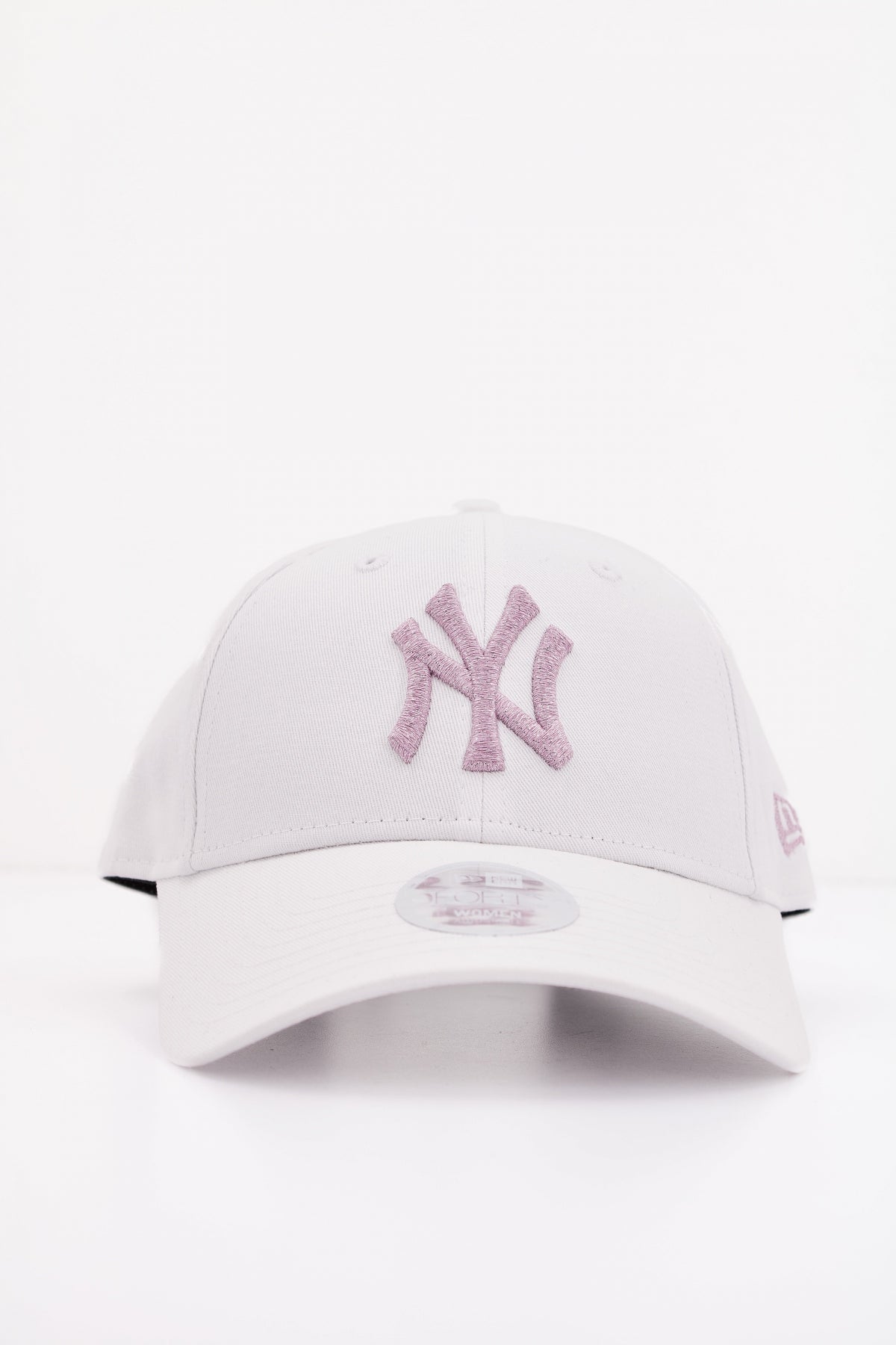 NEW ERA FEMALE METALLIC LOGO FO en color BLANCO (1)