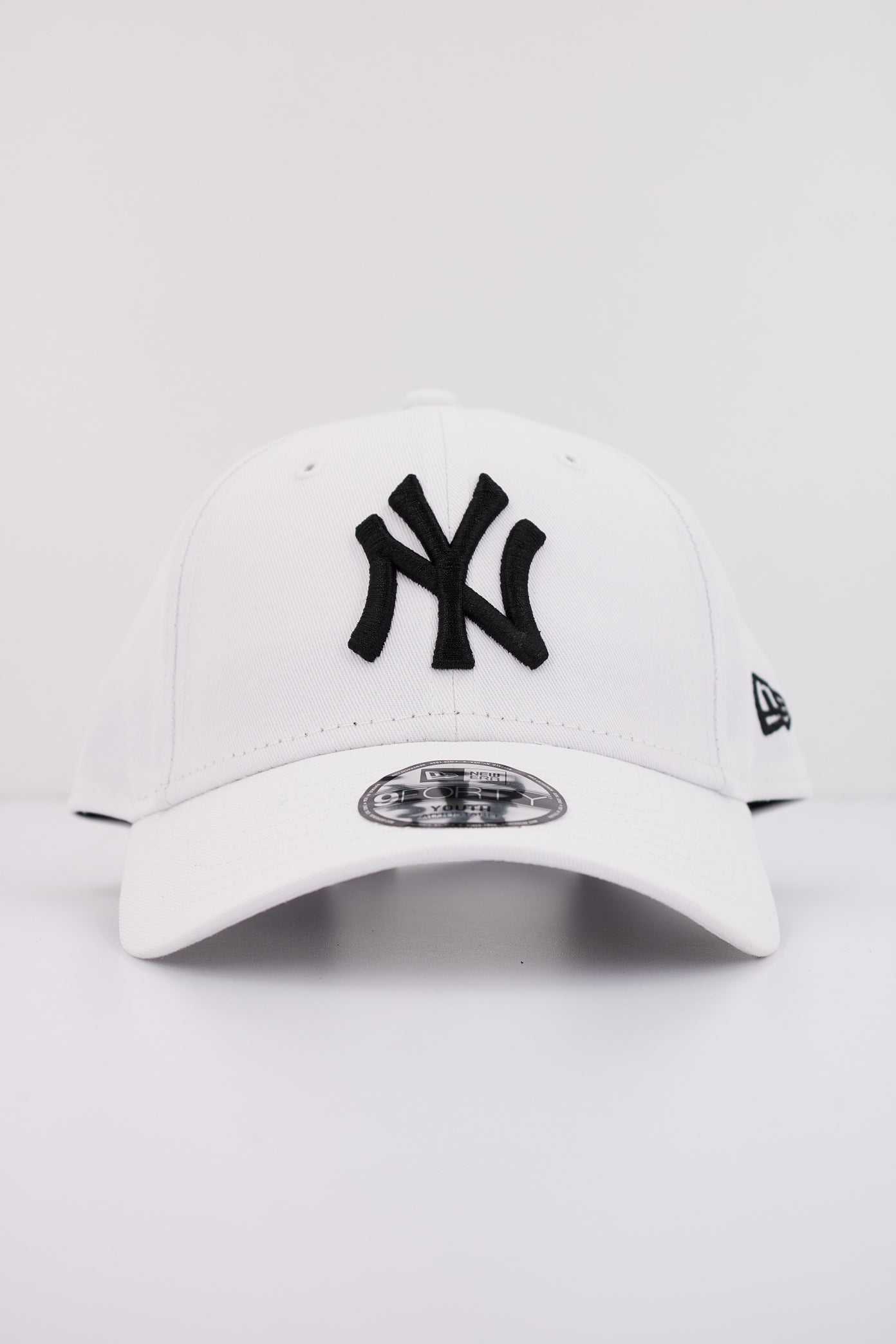 NEW ERA LEAGUE ESSENTI YOUTH en color BLANCO (1)