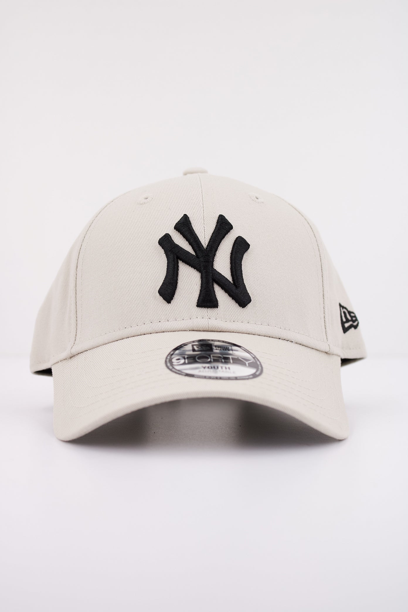 NEW ERA LEAGUE ESSENTI YOUTH en color BEIS (1)