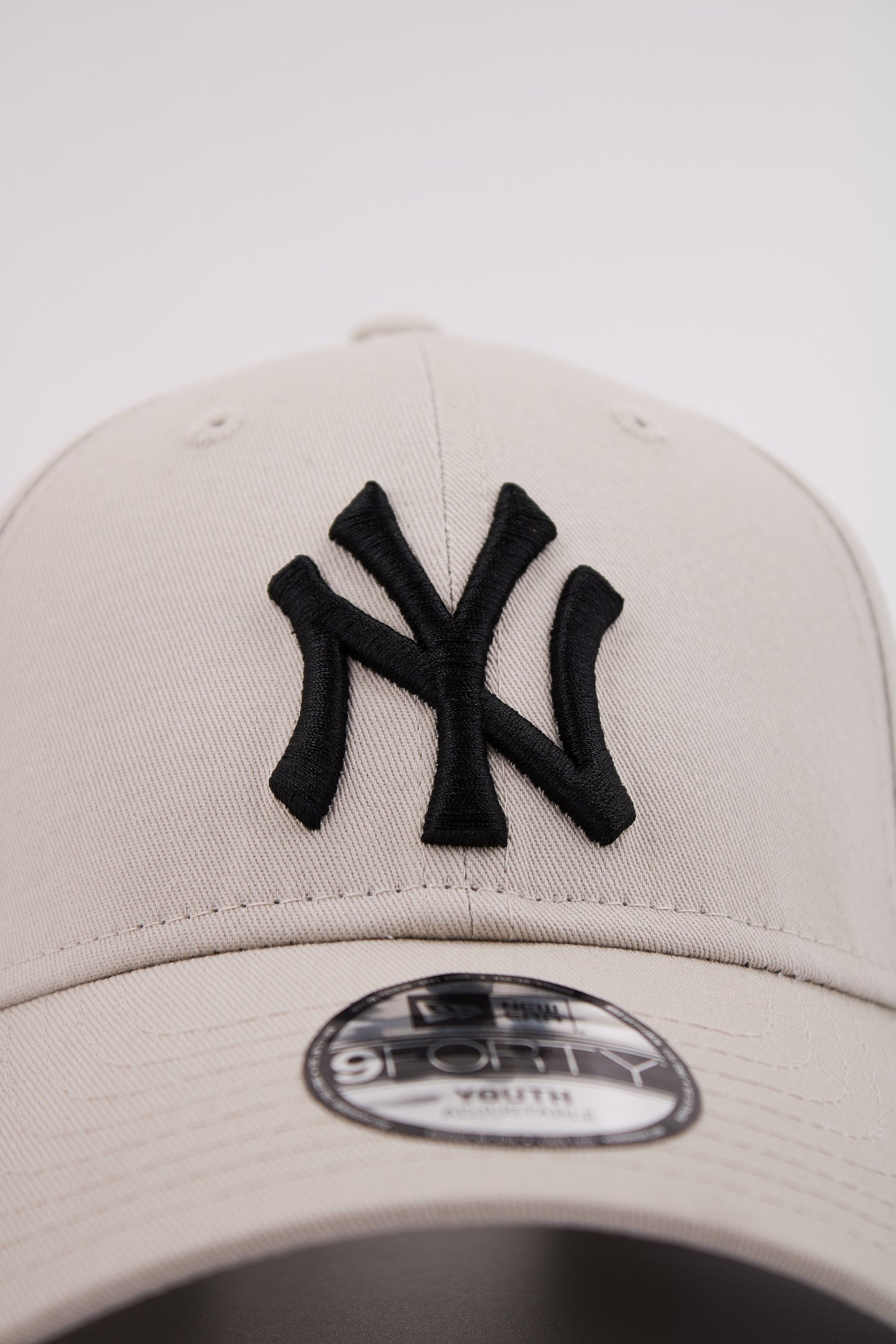 NEW ERA LEAGUE ESSENTI YOUTH en color BEIS (4)