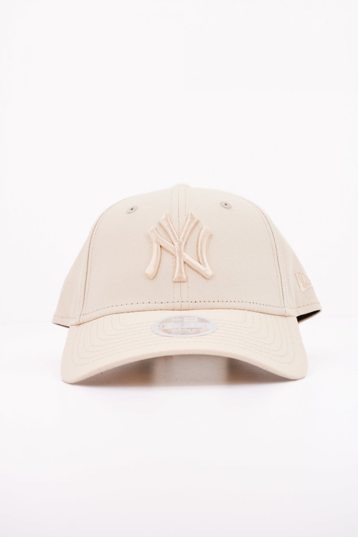 NEW ERA WMNS TONAL FORTY en color BEIS (1)