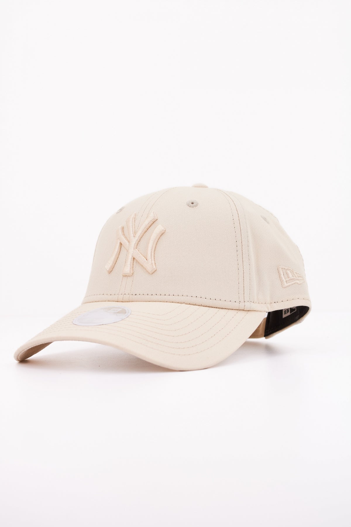 NEW ERA WMNS TONAL FORTY en color BEIS (2)